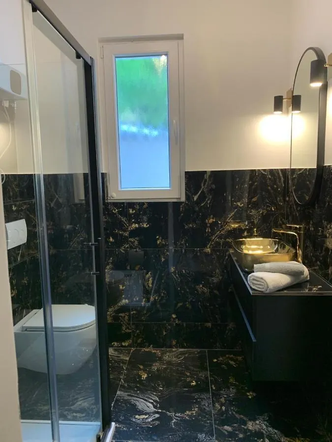 Villa Nika 3 0*, Ika